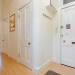 Delightful Ground Floor Newington Flat