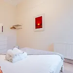 Delightful Ground Floor Newington Flat