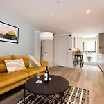 Charming Studios Near Holyrood Park & Calton Hill