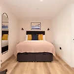 Charming Studios Near Holyrood Park & Calton Hill