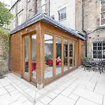 Joivy Ultra Luxe Home Near Princes Street