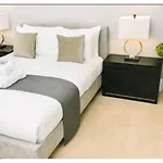 Joivy Palmerston Place Residence - Luxury City Centre Apt With Private Parking