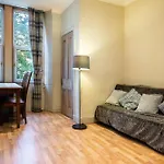 Cosy And Modern Apartment In Central Edinburgh