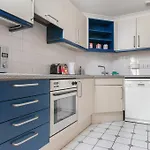 Dean Village - Lovely 2 Bed In Picturesque Dean Village With Balcony And Private Parking