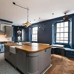 The Baxter Hostel