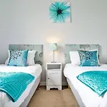 Joivy Bright Royal Mile Apartment