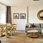 Joivy Luxury Flats On George Street