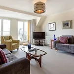 Joivy Inviting Apartment Near Leith Walk