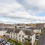 Joivy Inviting Apartment Near Leith Walk