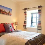 Gorgeous 2 Bedroom Apartment In Converted Church