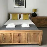 Holyrood Central Apartment