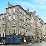 Joivy Elegant Home At The Heart Of The Royal Mile