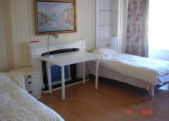 Clerk Street Apartment