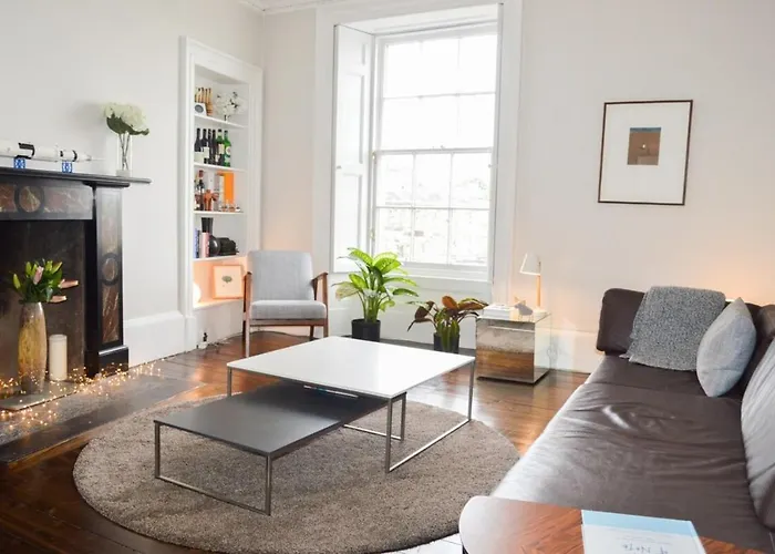 Beautiful Edinburgh Apartment In Stockbridge