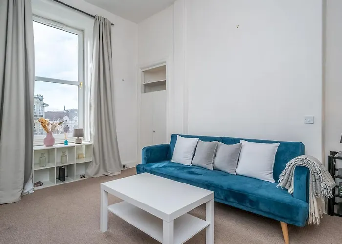 Cosy 1 Bed Flat In Historic Victorian Building