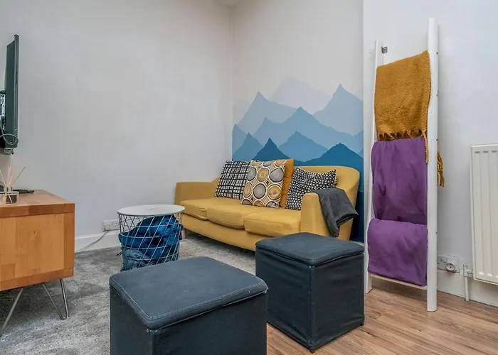 Pass The Keys Renovated 2 Beds Flat Near City Centre And Meadows