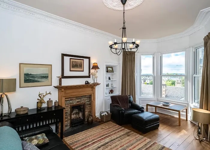 Pass The Keys Quiet 2Beds Flat With High Ceilings And Great Views