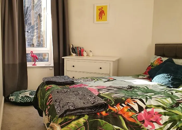 The Flat With The Pink Door