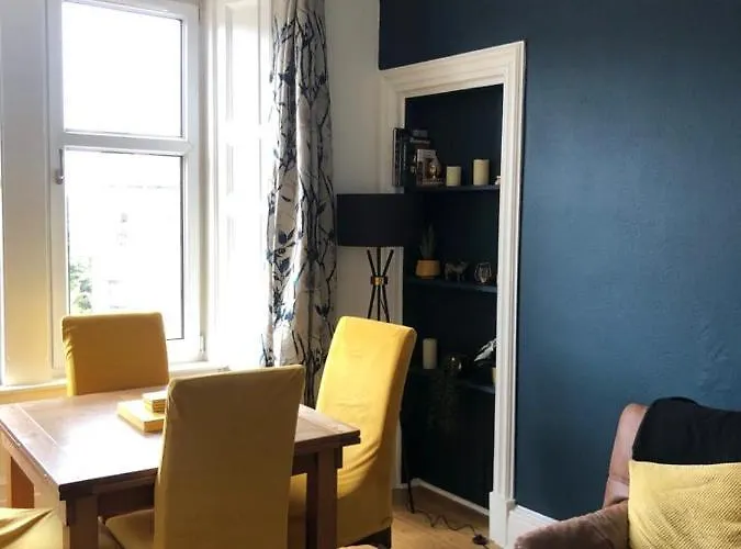 Lovely 2 Bedroom Apartment Close To City Centre