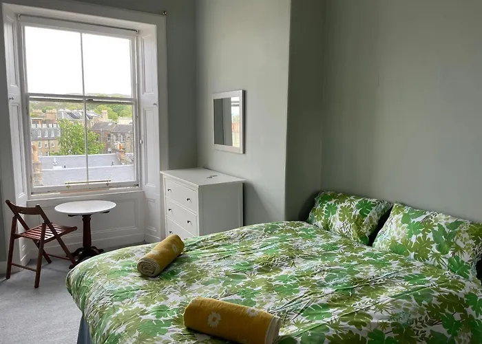 Montgomery Street Apartment