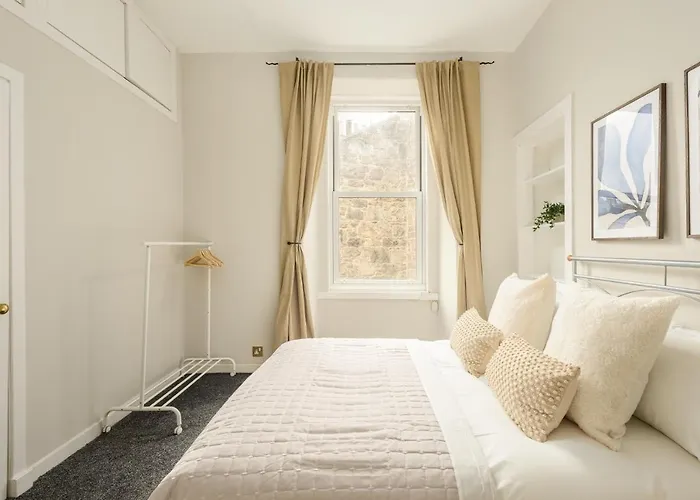 The Raeburn Residence - Stockbridge