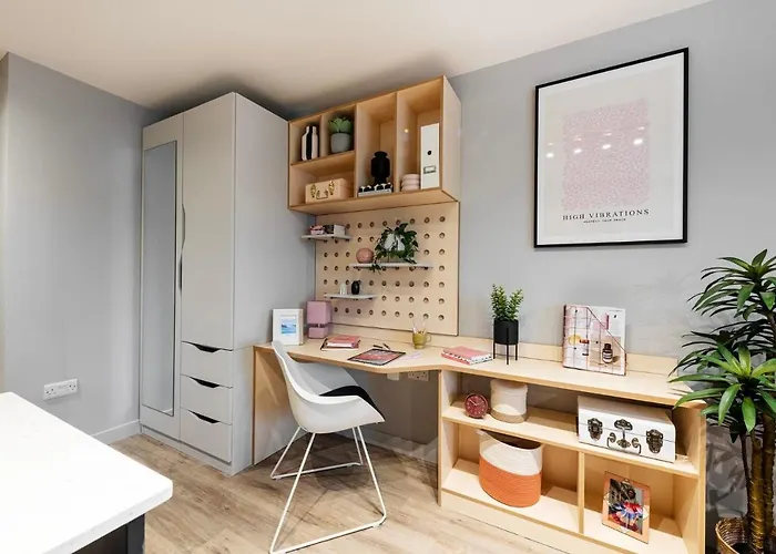 Modern Studios At Huxley Studios In The Heart Of Edinburgh