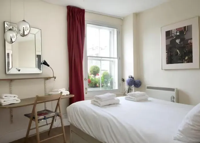 Royal Mile Apartment, 1 Minute From The Castle.