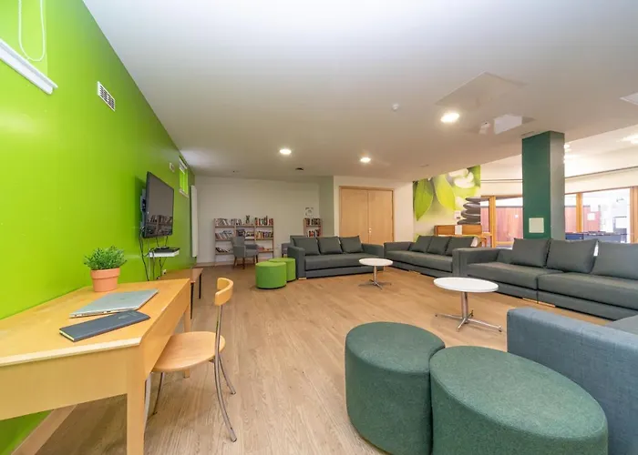 Joivy Affordable 3,4,5 And 12 Bed Private Flats Next To Royal Mile (Adults Only)