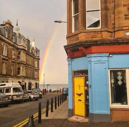 Portobello Charming Seaside 3-Br Holiday Apartment