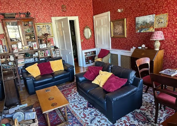 Very Central 2 Bedroom Flat In World Heritage Site