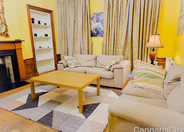 Georgian 2 Bedroom Apartment