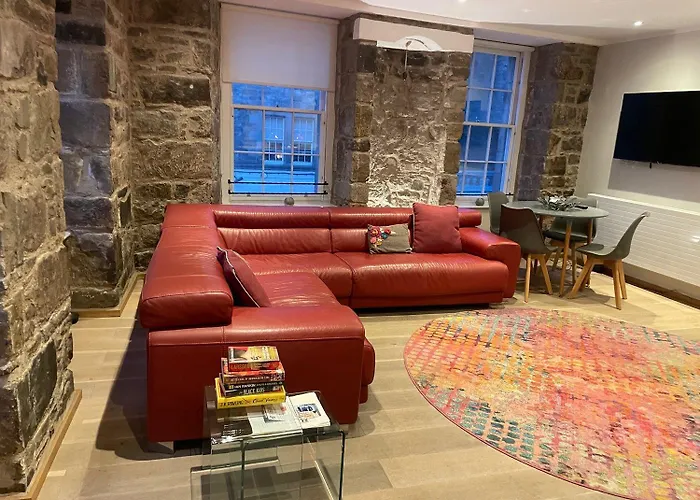 Joivy Elegant Home At The Heart Of The Royal Mile