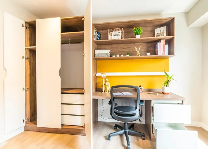 For Students Only Stylish Studio Accommodations With Kitchen At Brewer\'S Court In Edinburgh