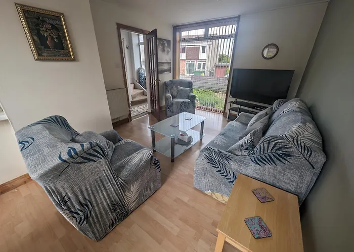 Gorgeous Full Home In Edinburgh