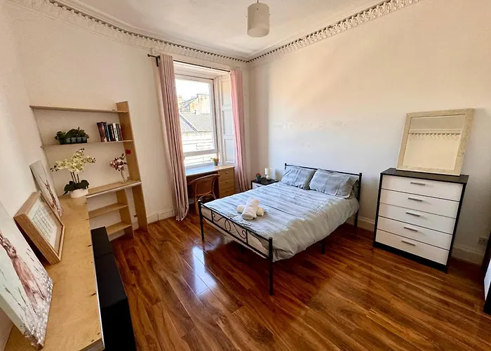 Slatefords Victorian Apartment - Fast Wifi & Central - 10 Mins To Princes Street