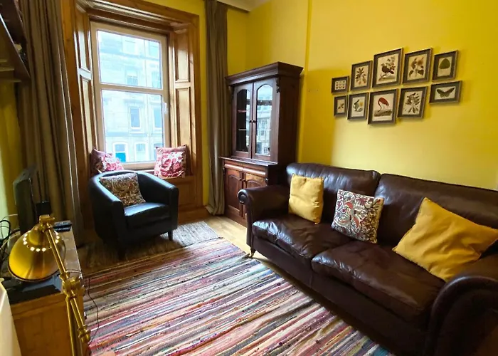 Charming 1 Bedroom Edinburgh Apartment