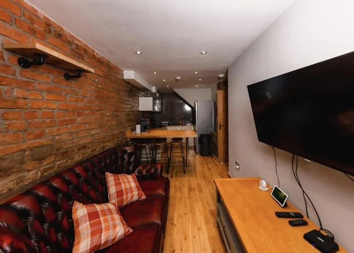 Superb Luxury Apartment By Canal - Central Edinburgh