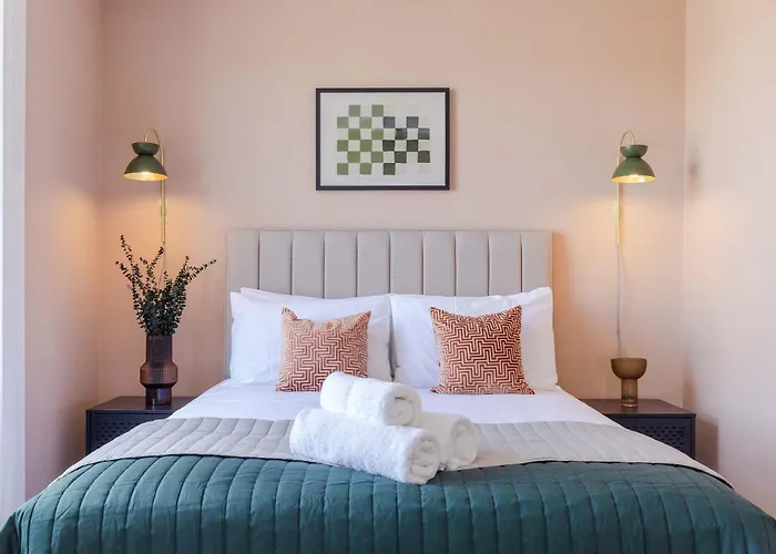Dragon Suites Luxury Serviced Apartments At Albyn Place