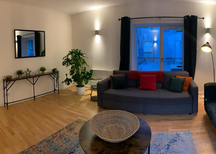 Edmonstone Suite Old Town