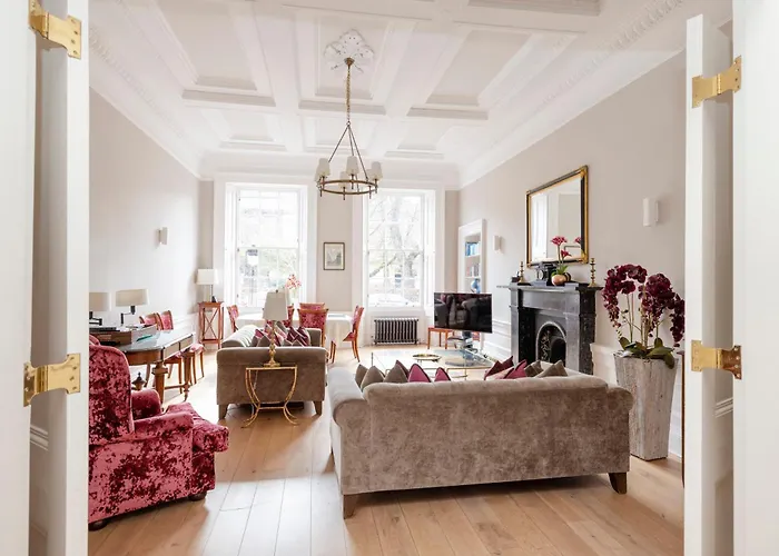 Joivy Ultra Luxe Home Near Princes Street