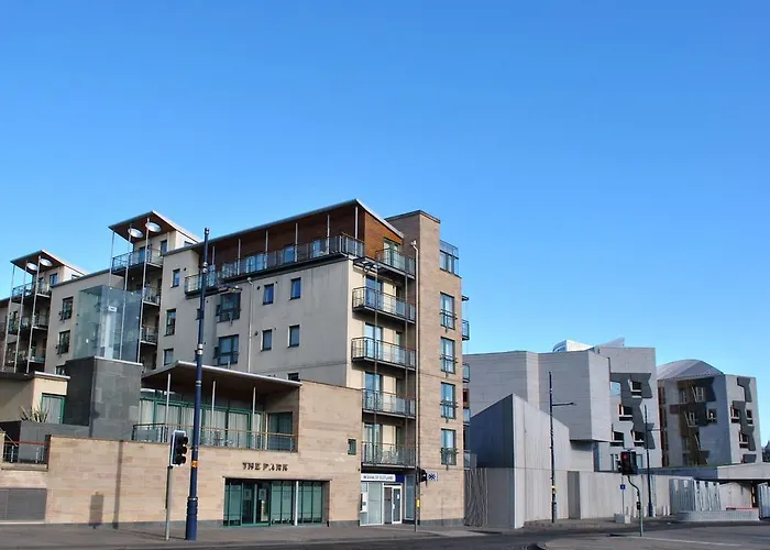 Dreamhouse Apartments Edinburgh Holyrood Park