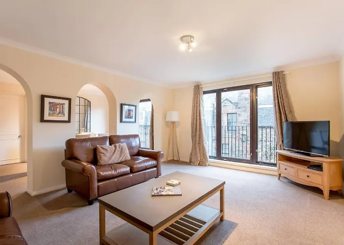 Joivy Stylish Apt Next To Dean Village With Free Parking