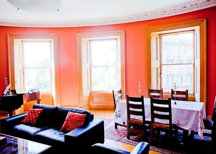 Epicurean Clerk Apartment
