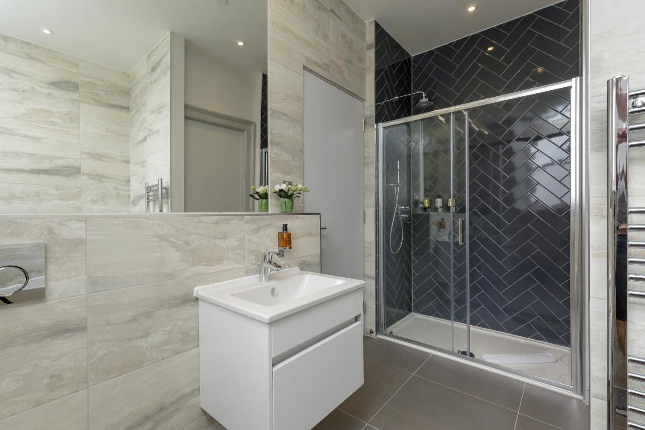 Destiny Scotland - Princes Street Apartment Edinburgh