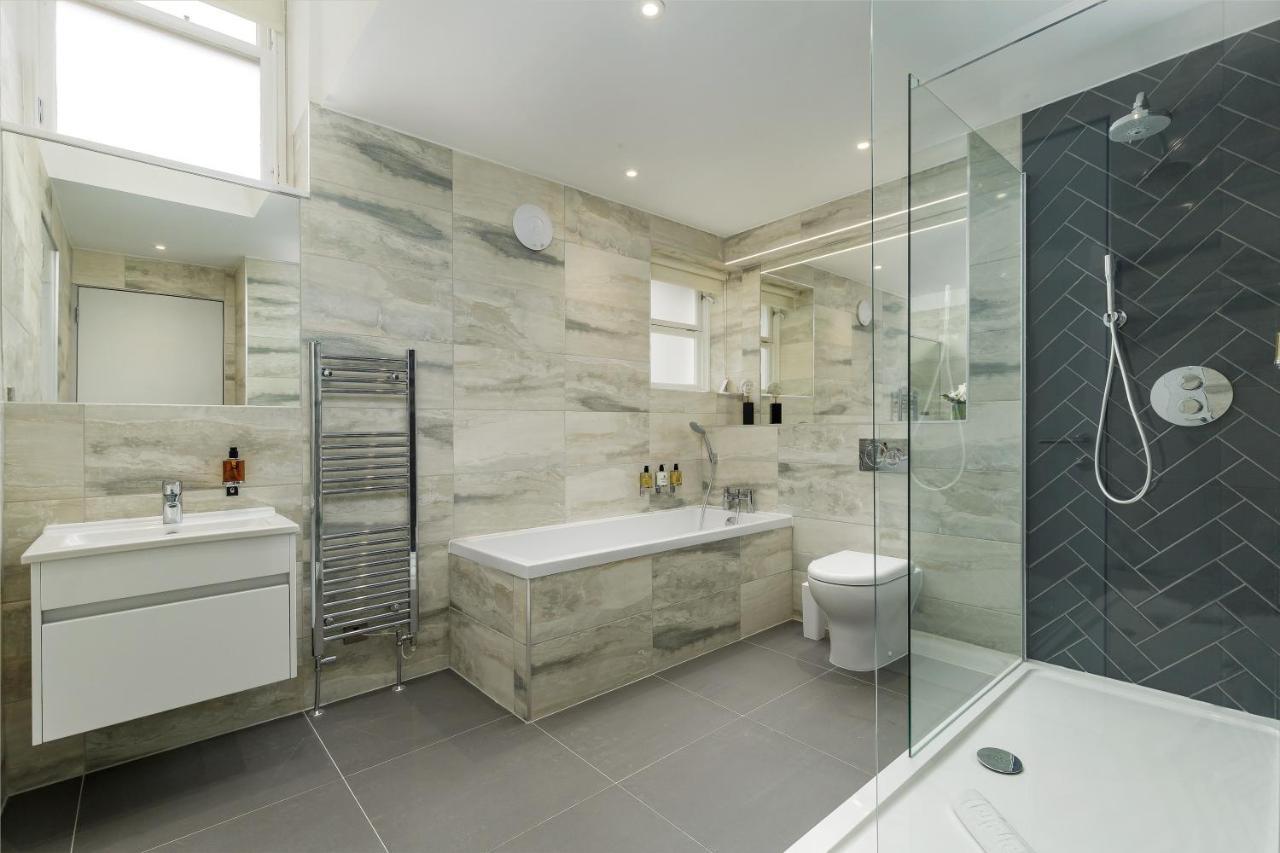 Destiny Scotland - Princes Street Apartment Edinburgh