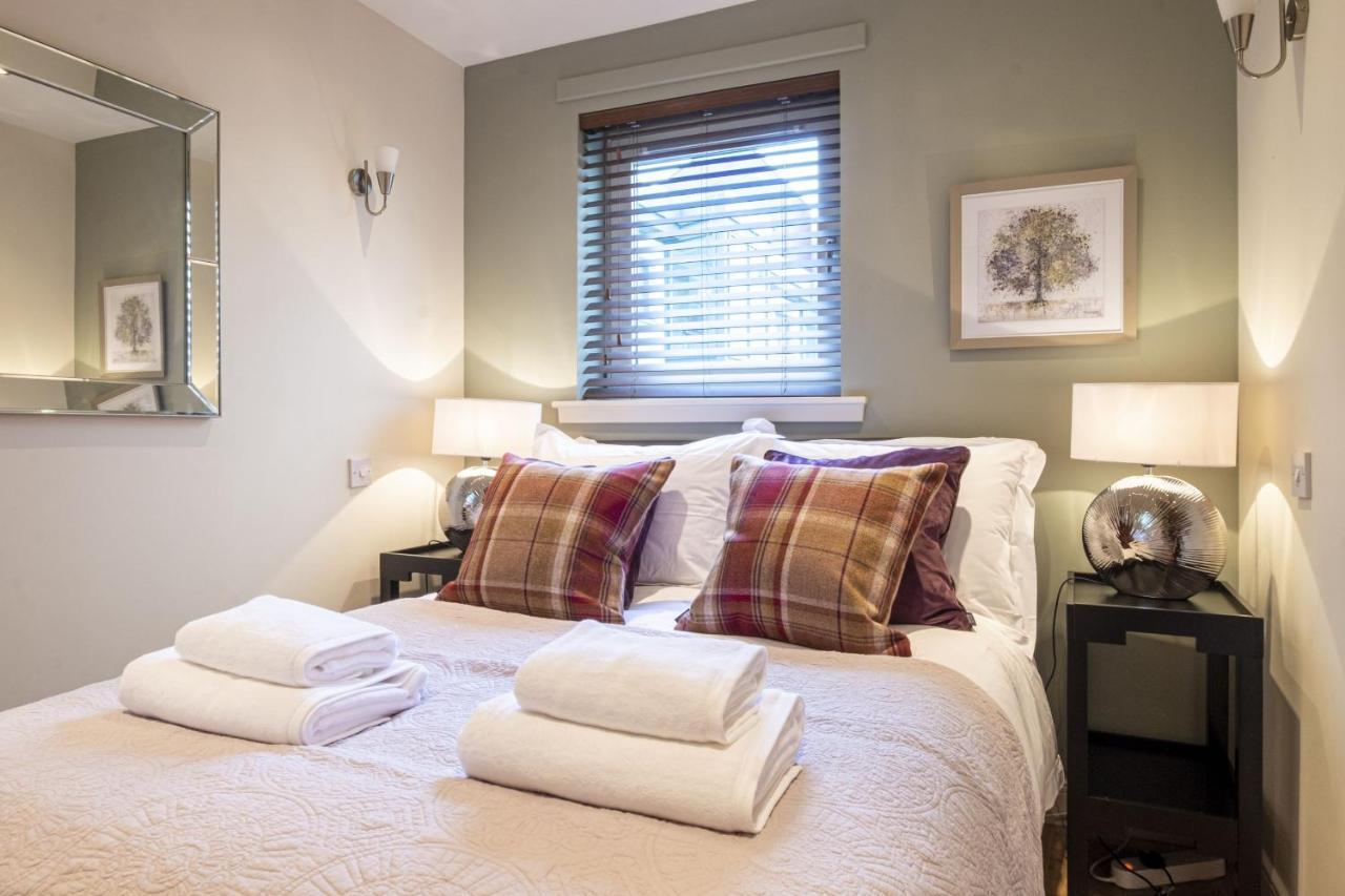 The Rock View Old Town 2-bedroom Terrace Lift Parking