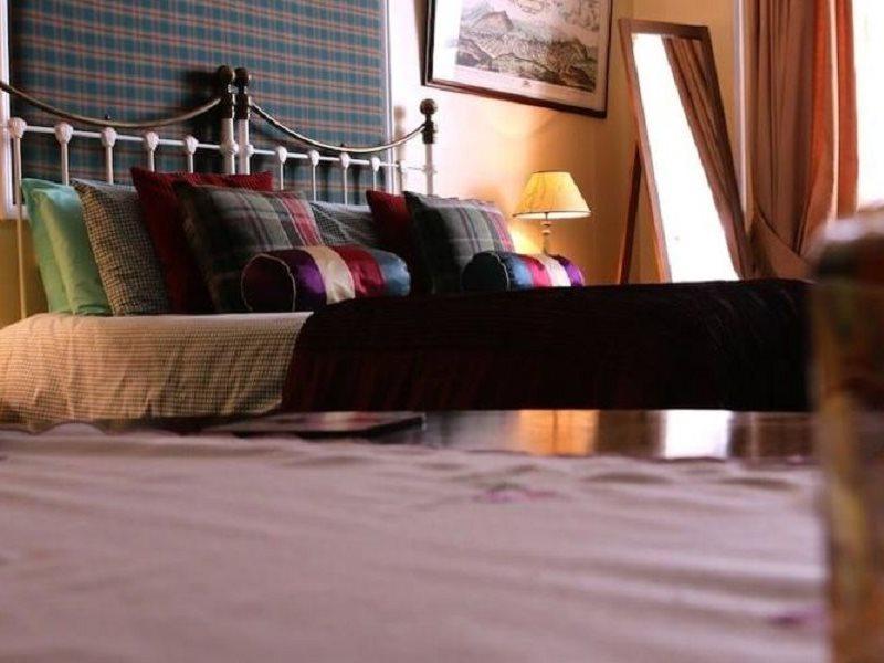 Victorian Townhouse 4* Edinburgh
