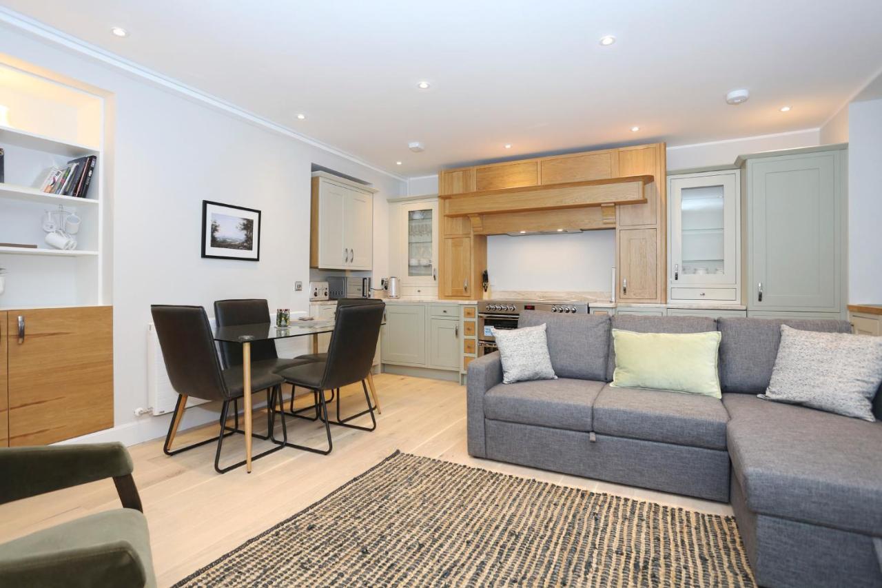 Joivy Modern And Airy Flat On The Historic Royal Mile *