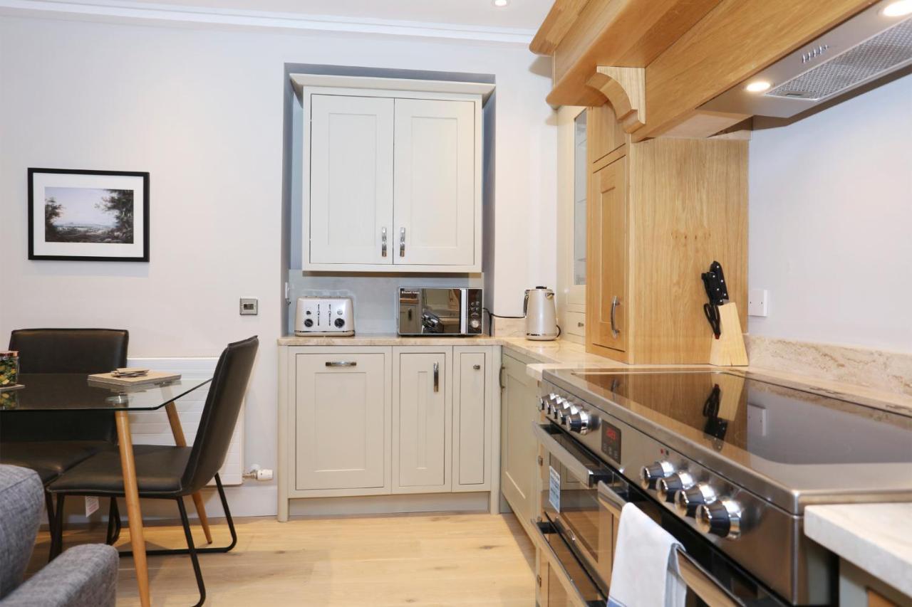 Joivy Modern And Airy Flat On The Historic Royal Mile *