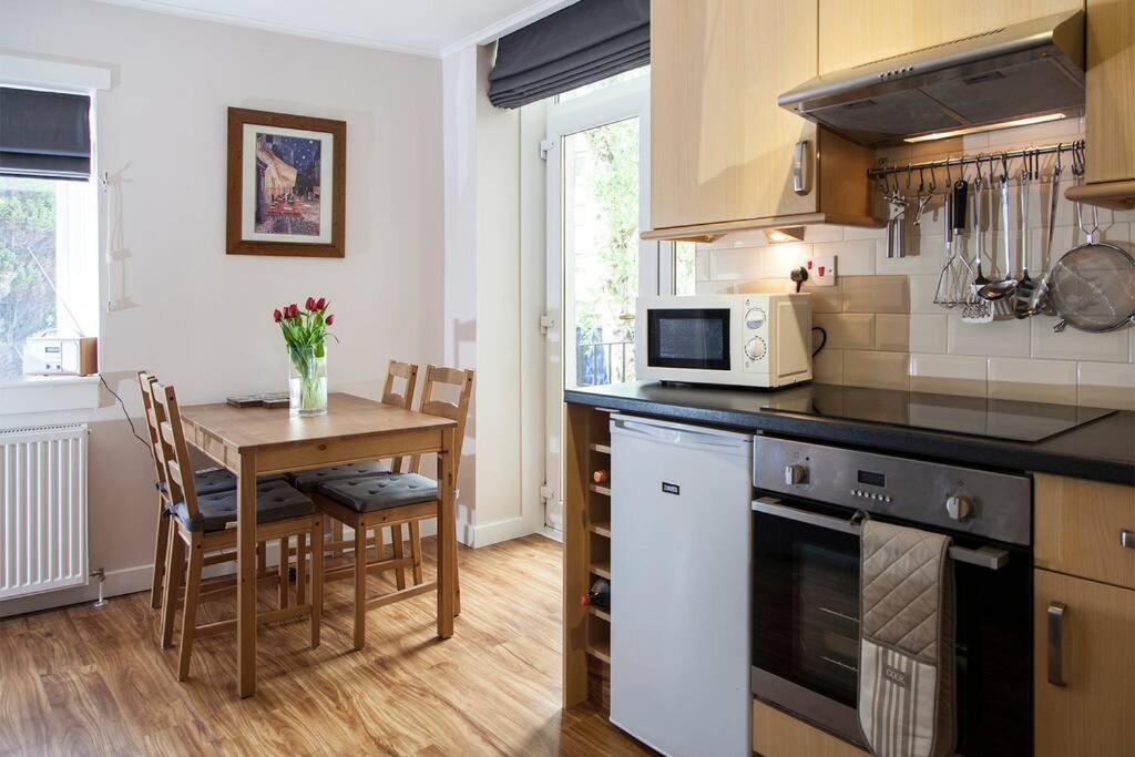 Ground Floor, 1 Bedroom Appartement EDI